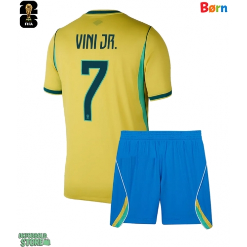 Brasilien Vinicius Junior #7 Replika Babytøj Hjemmebanesæt Børn VM 2026 Kortærmet (+ Korte bukser)